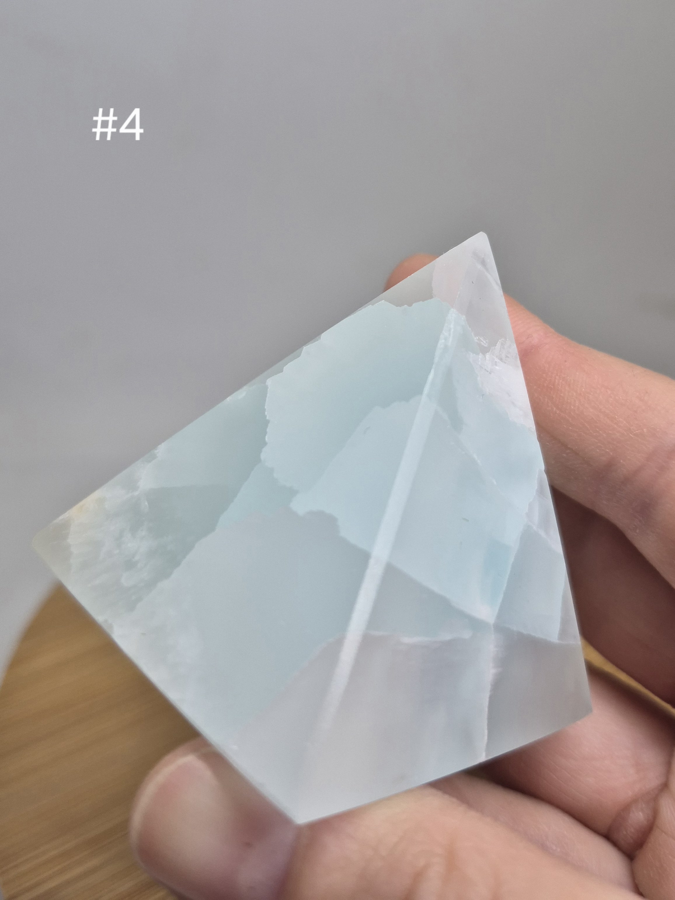 Calcit karibisch Pyramide #4 5